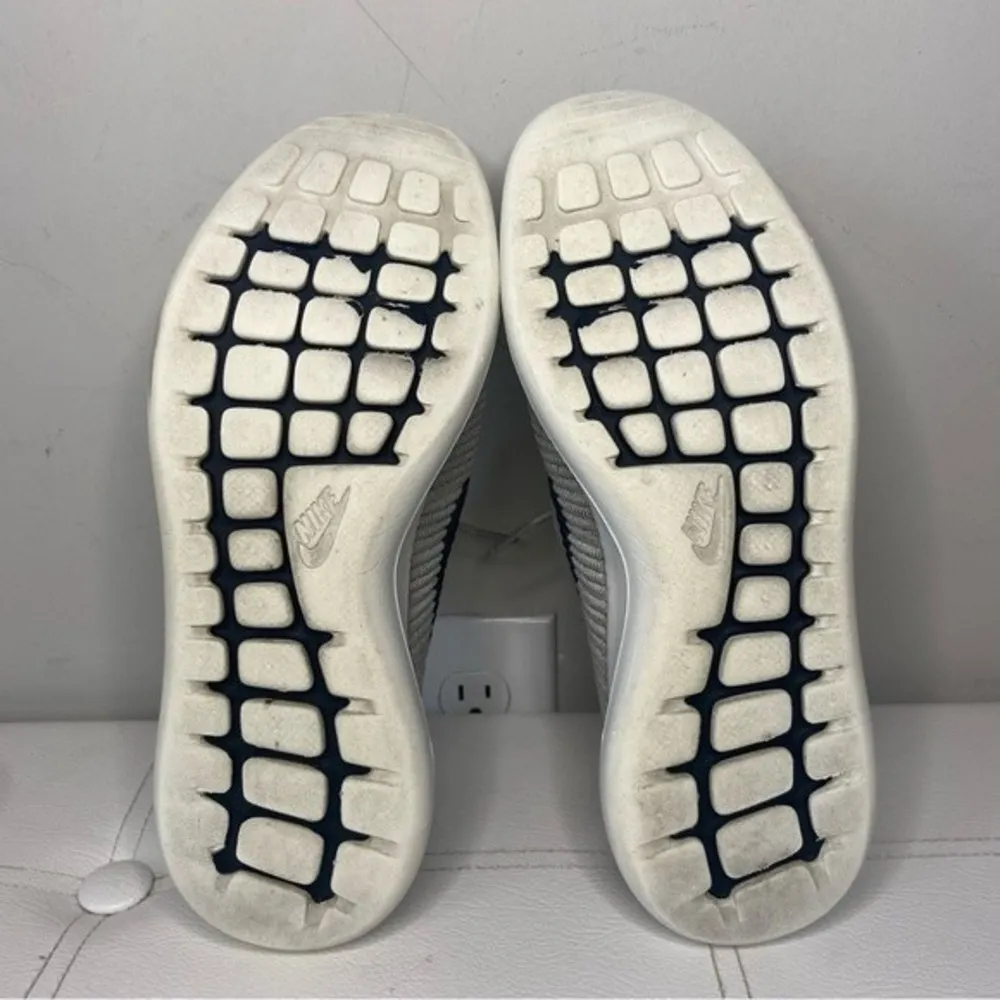 Nike Roshe Two Flyknit V2 # 917688-002 Pale Gray Women Sz 10 - Image 9