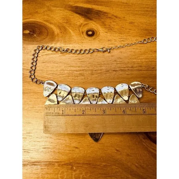 Hammered Like‎ Flat Stones Gold Tone 16" Adjustable Necklace Statement Piece - Image 7