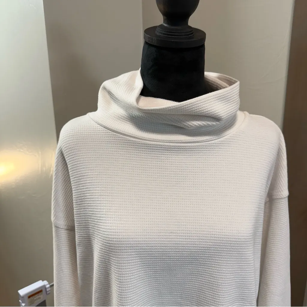 Lands' End Waffle Print Cowl Funnel Neck‎ Sweater Top Lightweight Tunic White L - Image 2