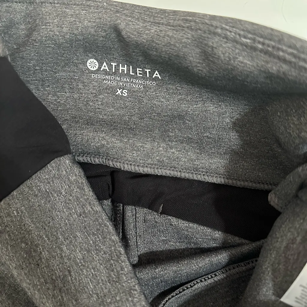 Athleta Charcoal and Black Leggings - Image 3