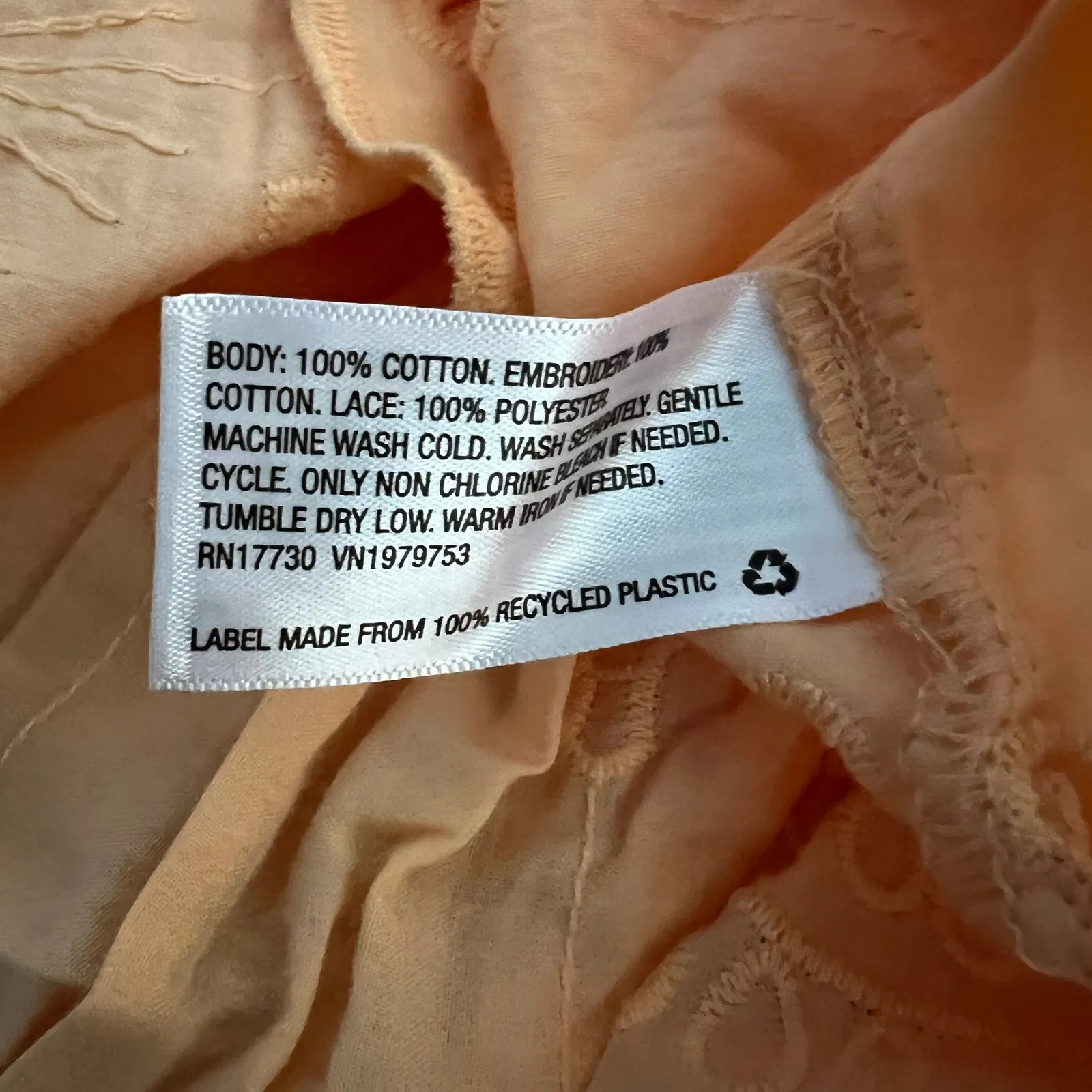 Universal Thread Women's Light Orange Long Sleeve Eyelet Blouse - Size XL - NWT - Image 6