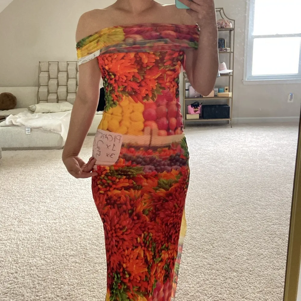 off shoulder dress. S - Image 12