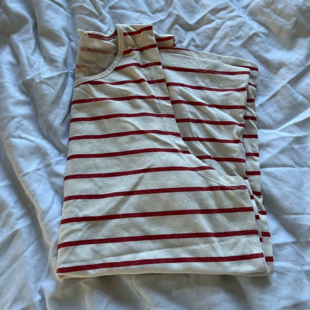Roxy  size large tank top - Image 6