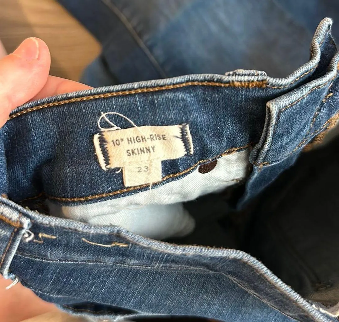 10” High-Rise Skinny Jeans - Image 6