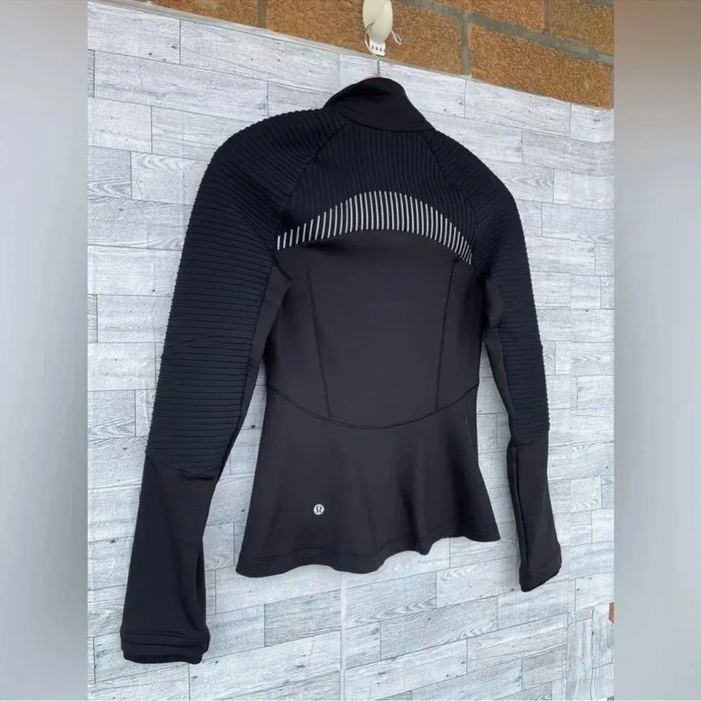 Lululemon Chill Going Strong Jacket size 4 - Image 12