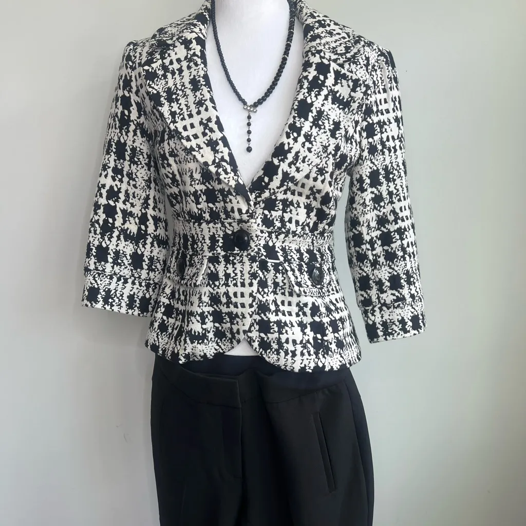 Chick‎ woman’s size small Black and White Geometric Blazer - Image 10