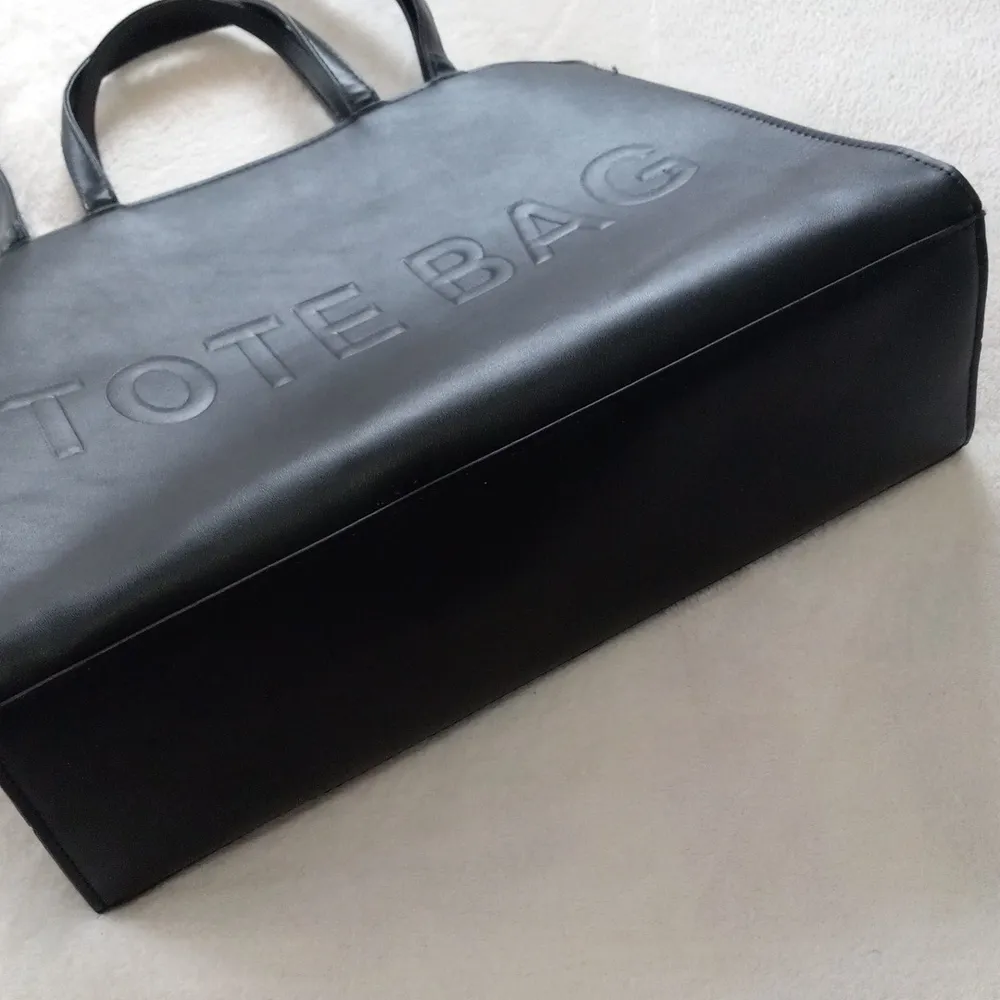 Boutique Black Tote Bag Embossed Shoulder Bag - Image 4