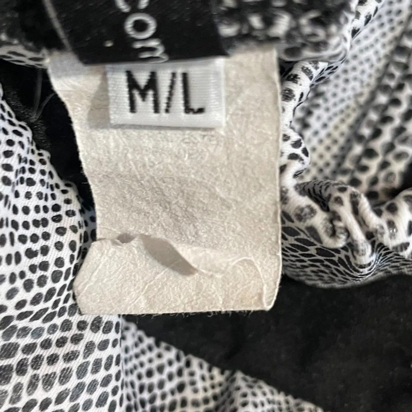 Onzie Black and White Reptile Print Racerback Strappy Sports Bra M/L - Image 4