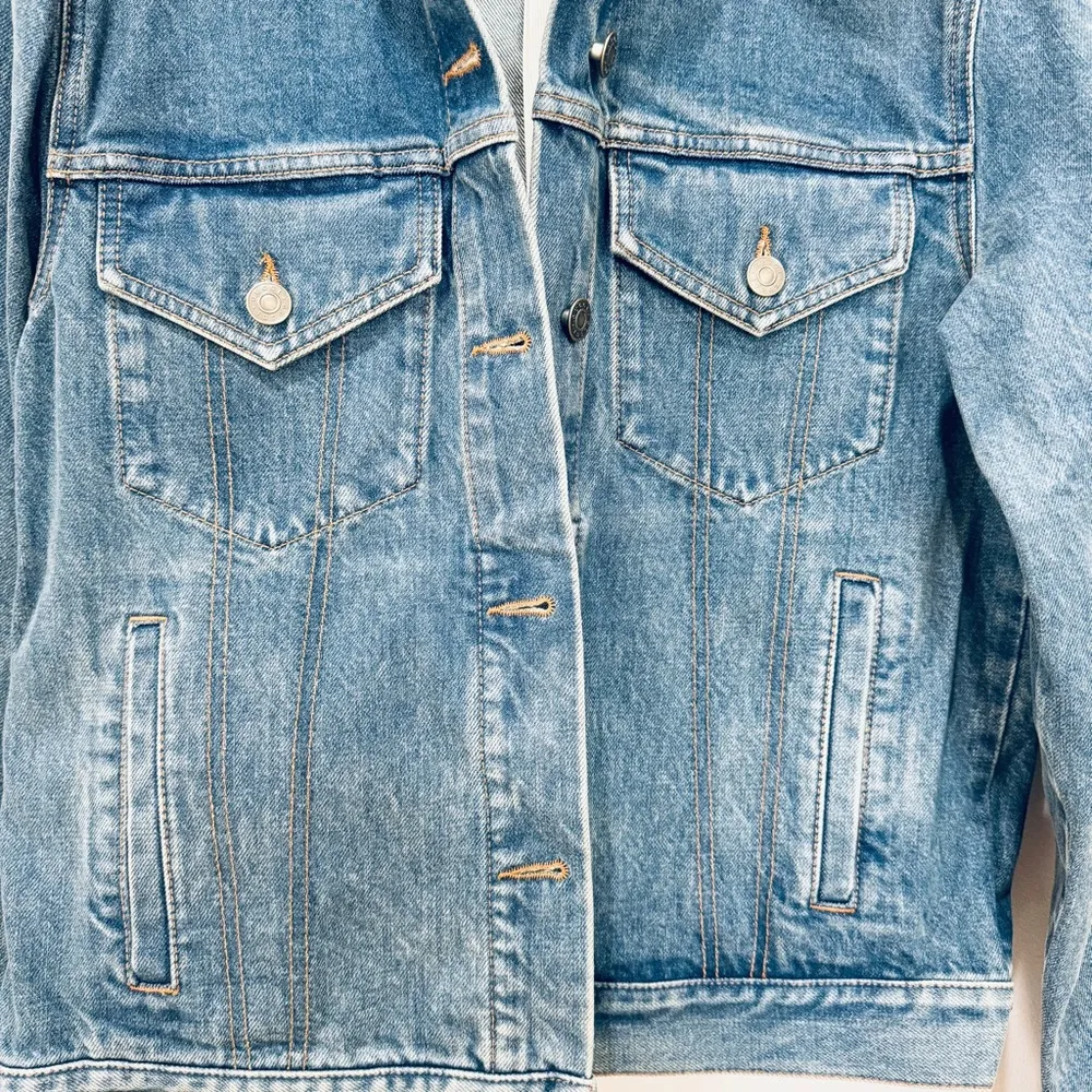 GUCCI Classic Blue Denim womens Jacket NEW - Image 4