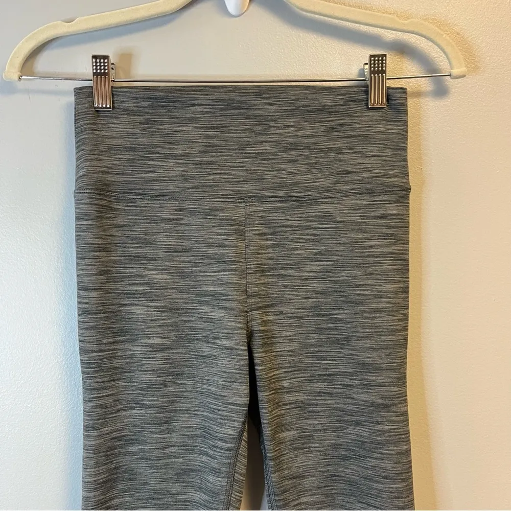 Outdoor Voices Leggings Heathered Gray Freeform 3/4 Legging Sz S EUC - Image 3