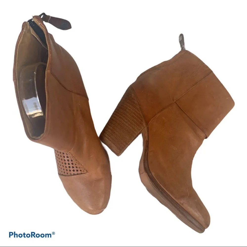 Rag & Bone newbury booties. - Image 4