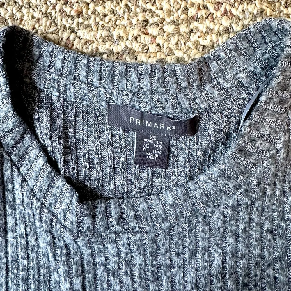 Women’s primark grey sweater - Image 3