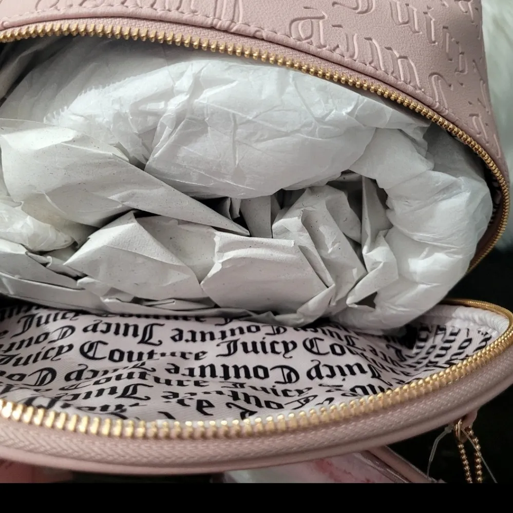 Juicy Couture NEW  BACKPACK SET - Image 6