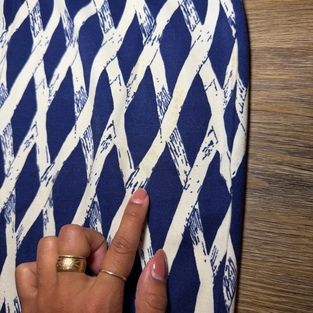 J. McLaughlin Navy and Cream Geometric Pencil Skirt - Image 6