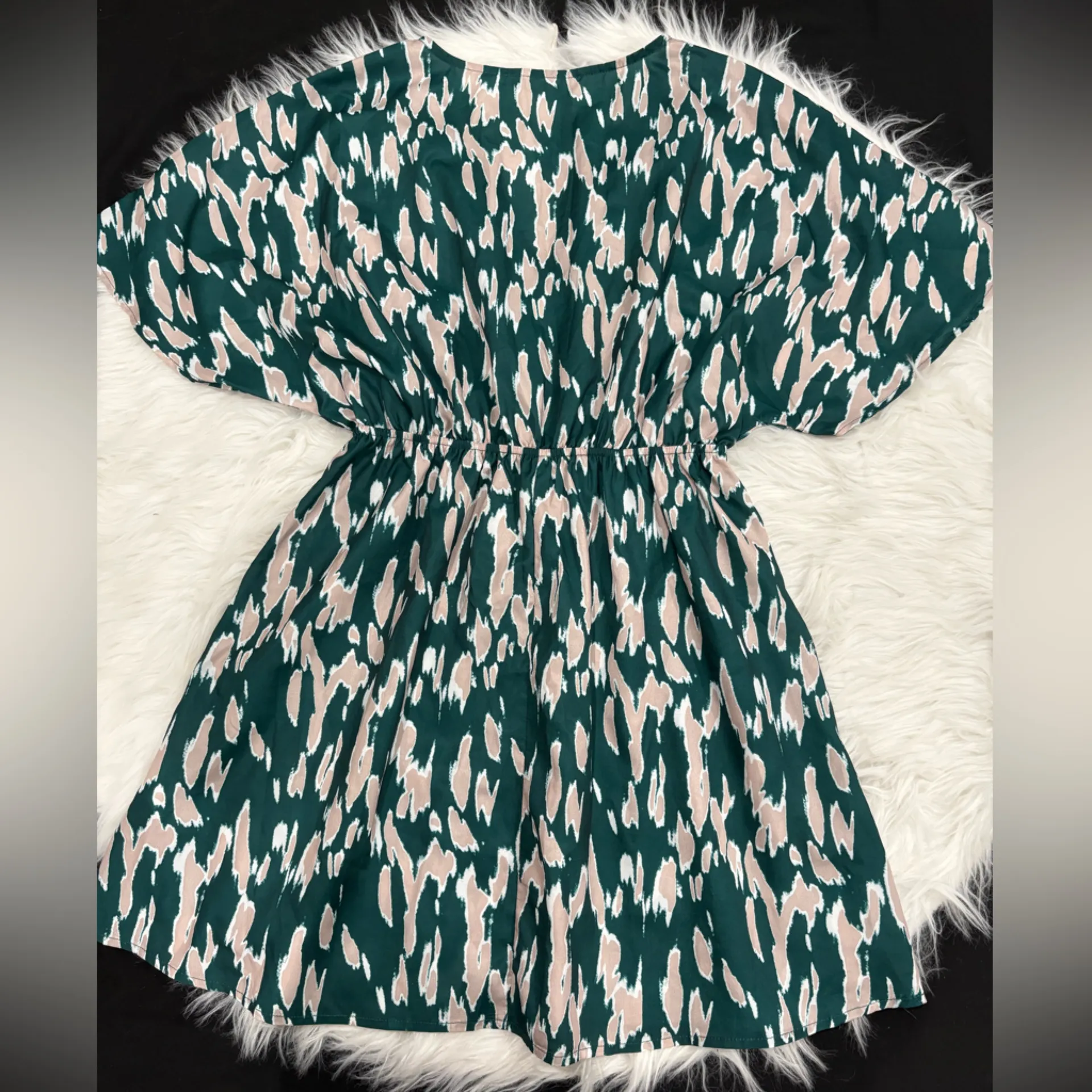 Cupshe Green and Beige Patterned Dress Size S - Image 2