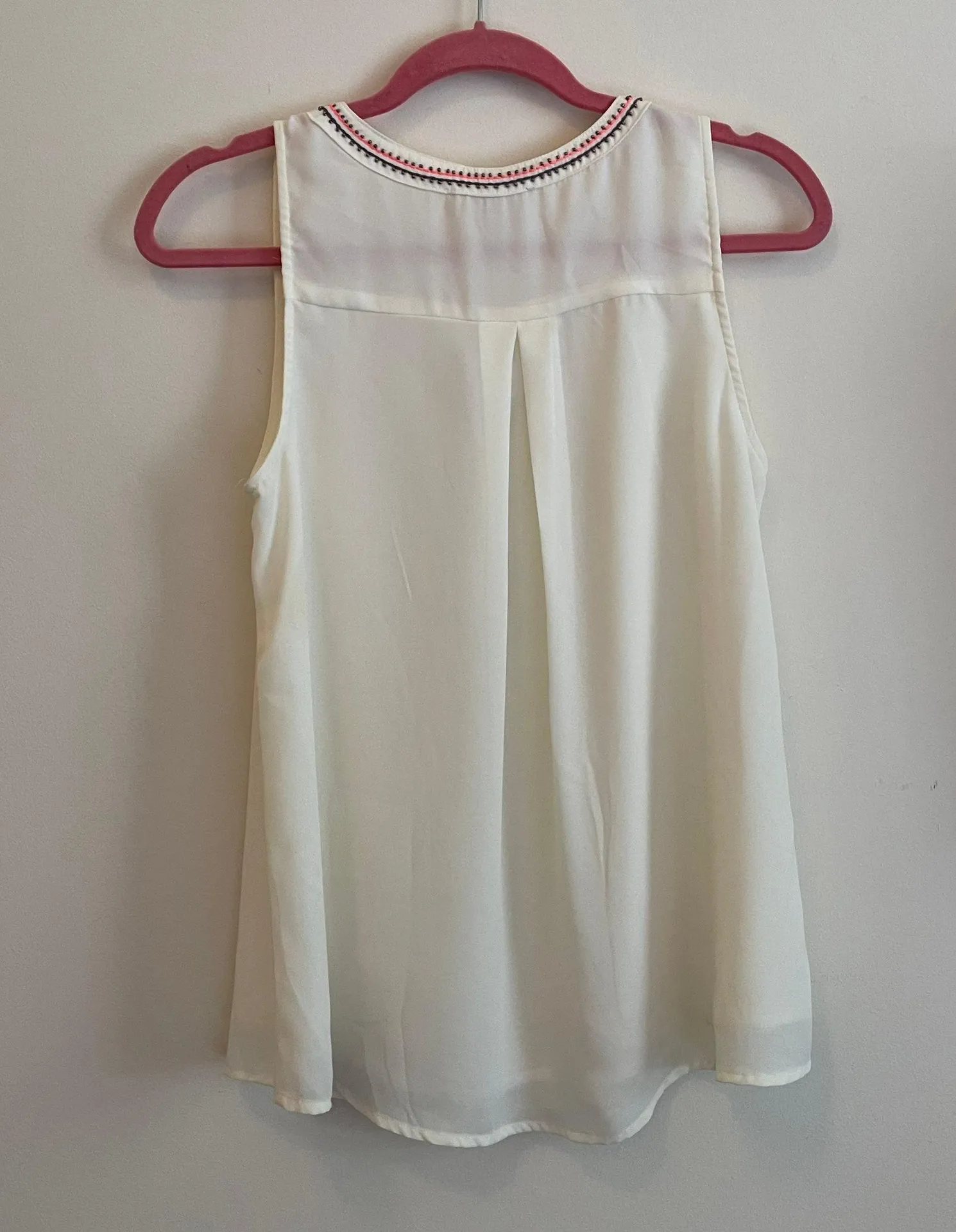 41 Hawthorn Cream Beaded Sleeveless Blouse - Image 2