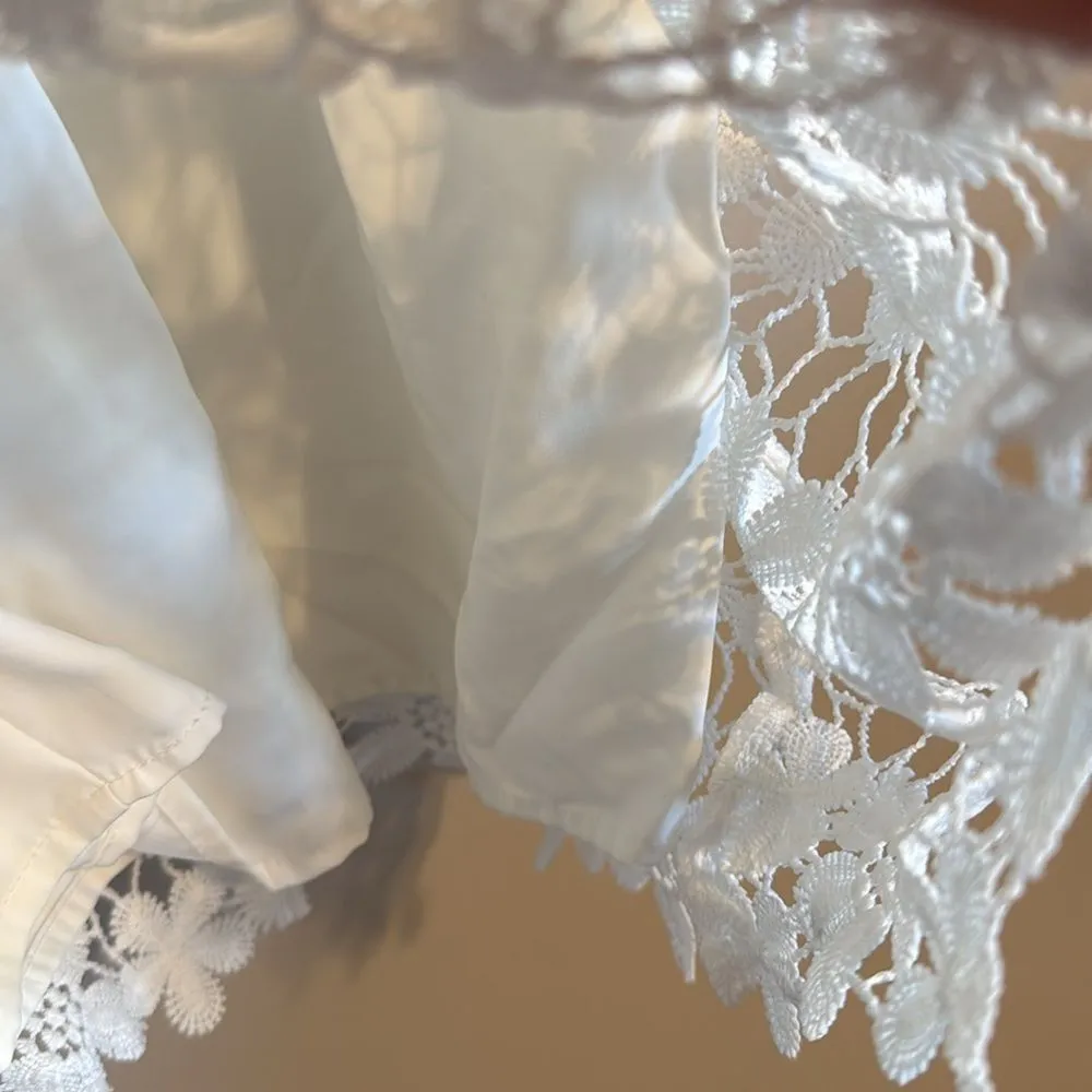 Alexia admor ladies white crochet lace dress bell long sleeves dress size medium - Image 10