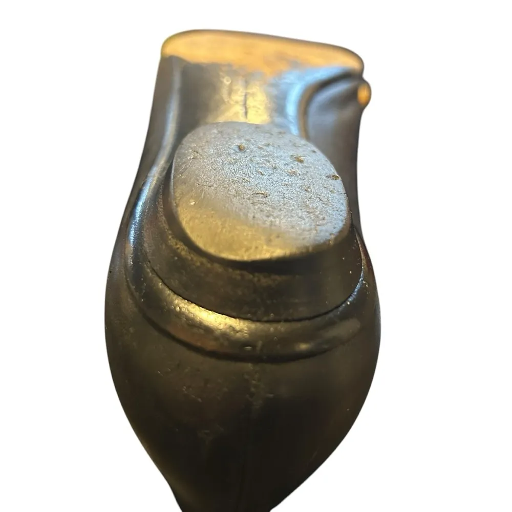 Ferragamo Black Velvet Cap Toe, Bow, & Trim Classic Closet Staple 1/2 8.5M Shoes - Image 6