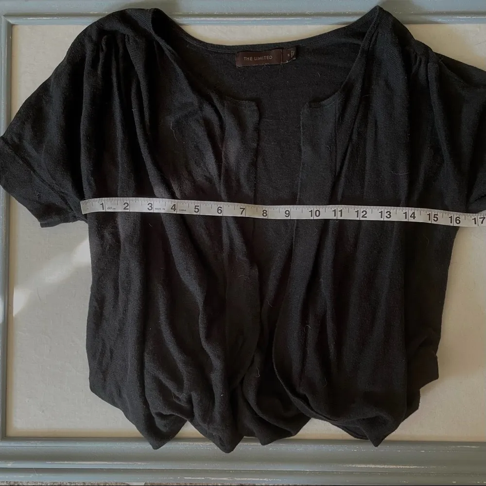 The Limited Black short-sleeves cardigan sz Small - Image 6
