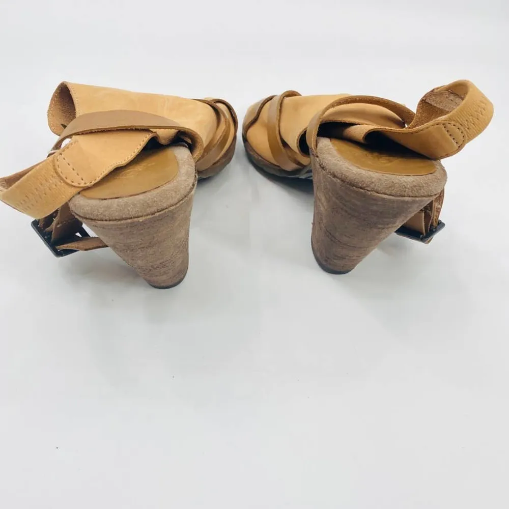 OTBT Women's Delhi Suede Leather Strappy Cone Heels Sandal Tan Size 7.5 - Image 10