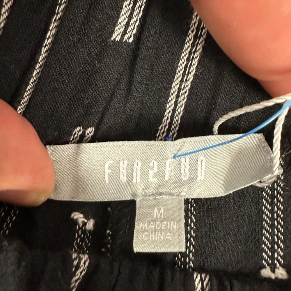 Fun2Fun Womens  Side Line Slit Pants Black Size M - Image 3