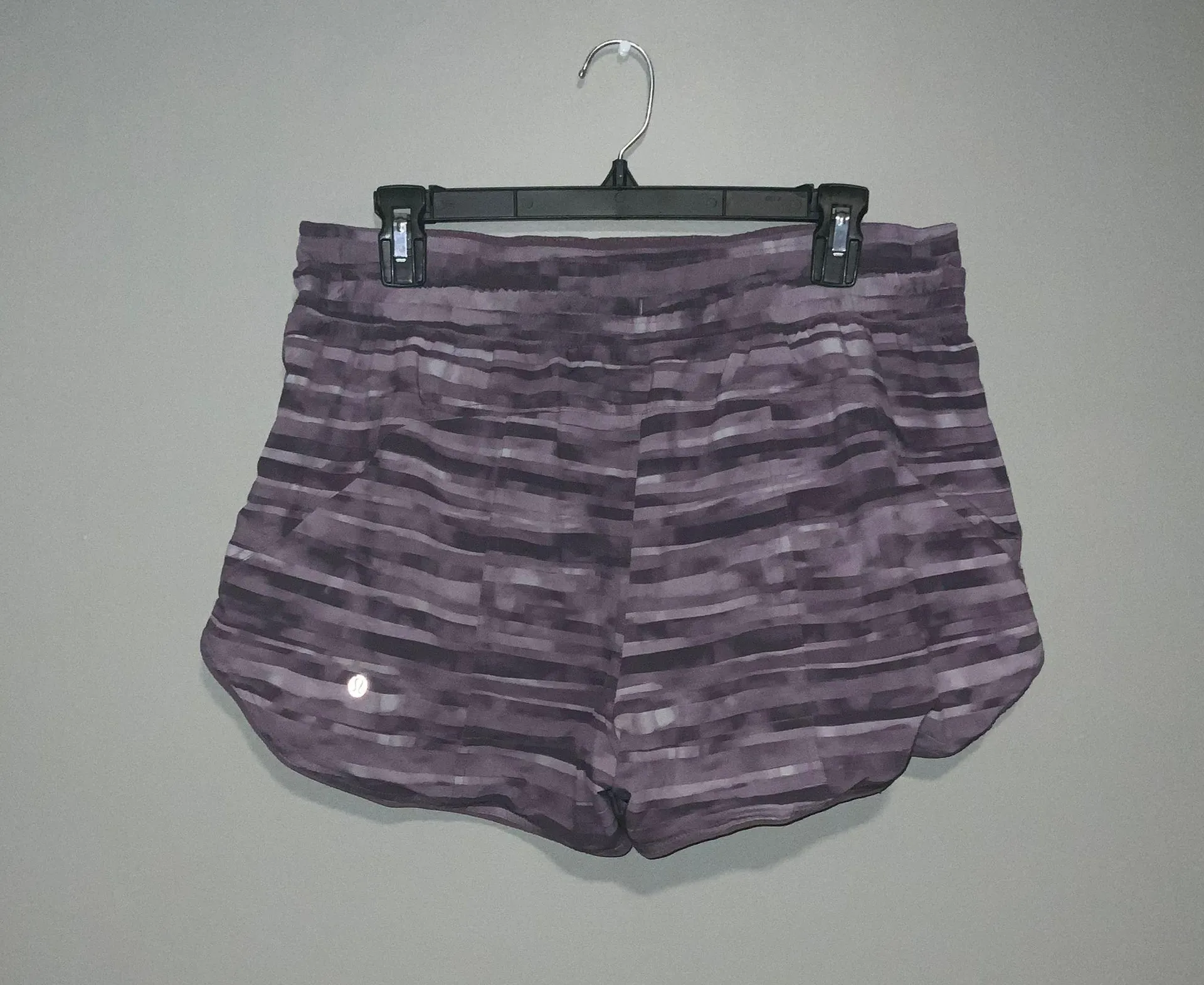Lululemon Choose A Side Short Reversible 3” - Image 2