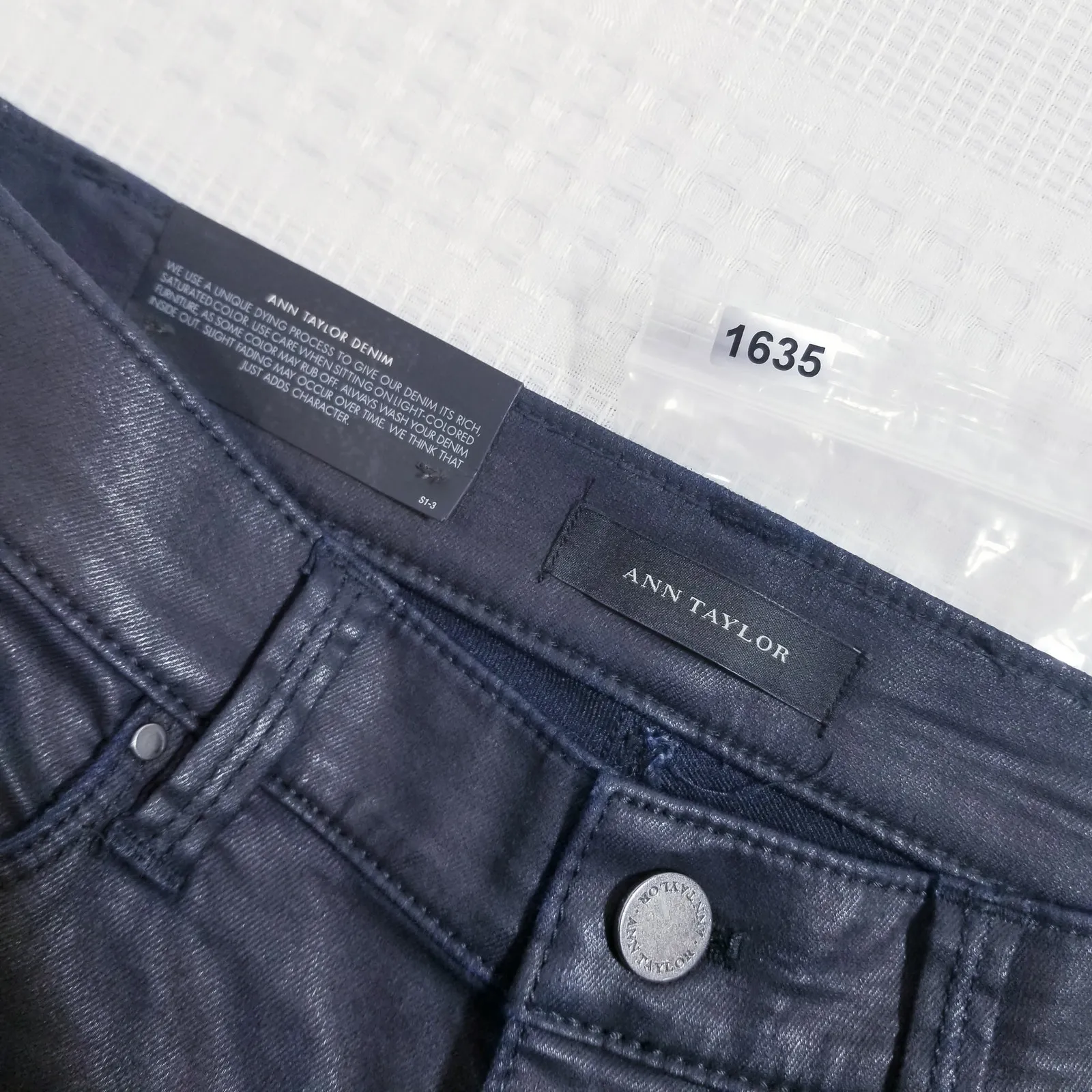 NEW ANN Taylor The Skinny Modern Fit Coated Black Pants - Image 9