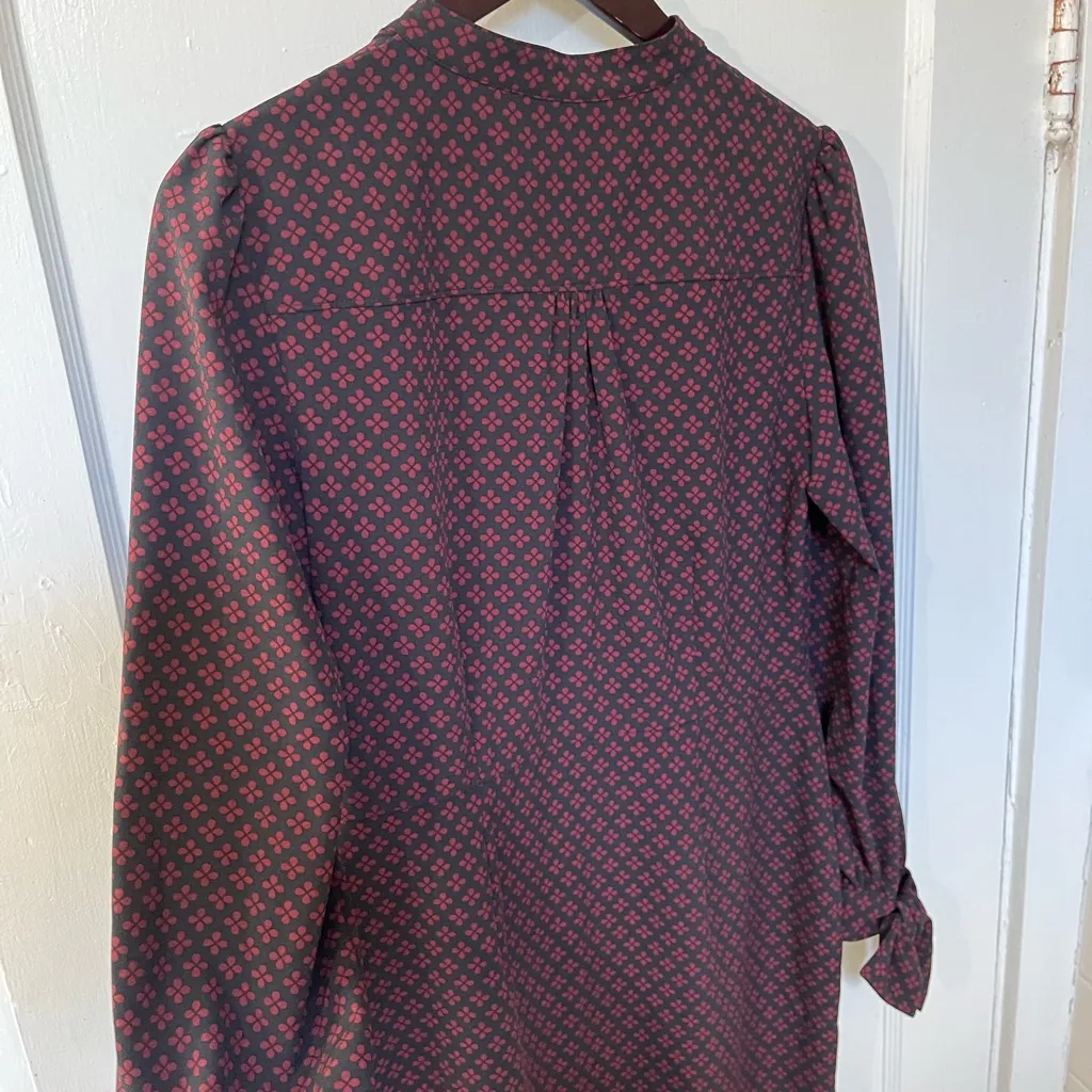 Banana Republic Black and Red Long Sleeve Dress - Image 9