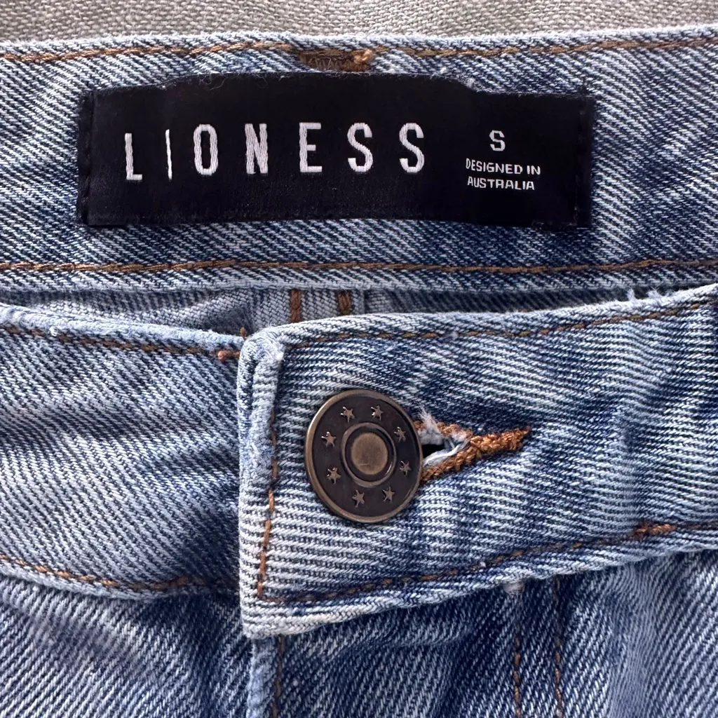 LIONESS Revolve  Straight Leg Split Hem Jeans Size S - Image 3