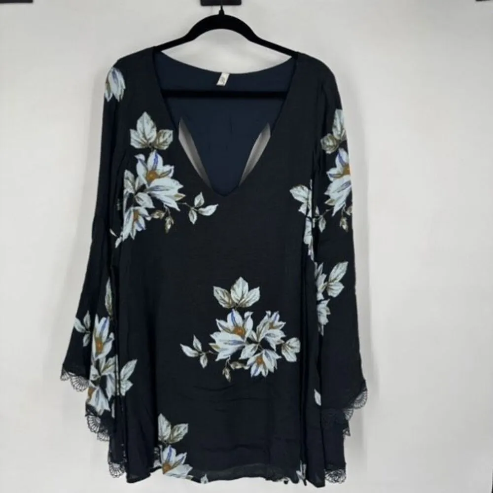 Free‎ People Wanderer Mini Dress Charcoal Floral Bell Sleeve As Seen On TV Small - Image 4