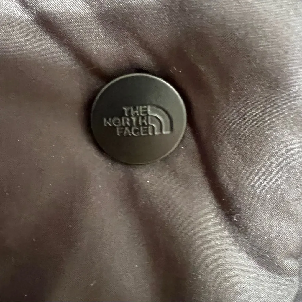 The North Face Femtastic Insulated Puff Vest  Size Small Black Puffer Vest - Image 6