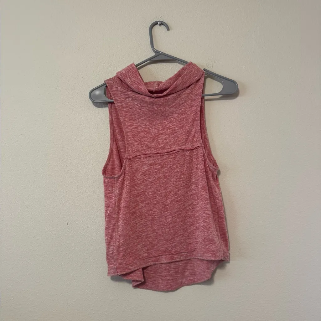 5/$55 !! 🔥 We The Free Heathered Red Muscle Tee - Image 3