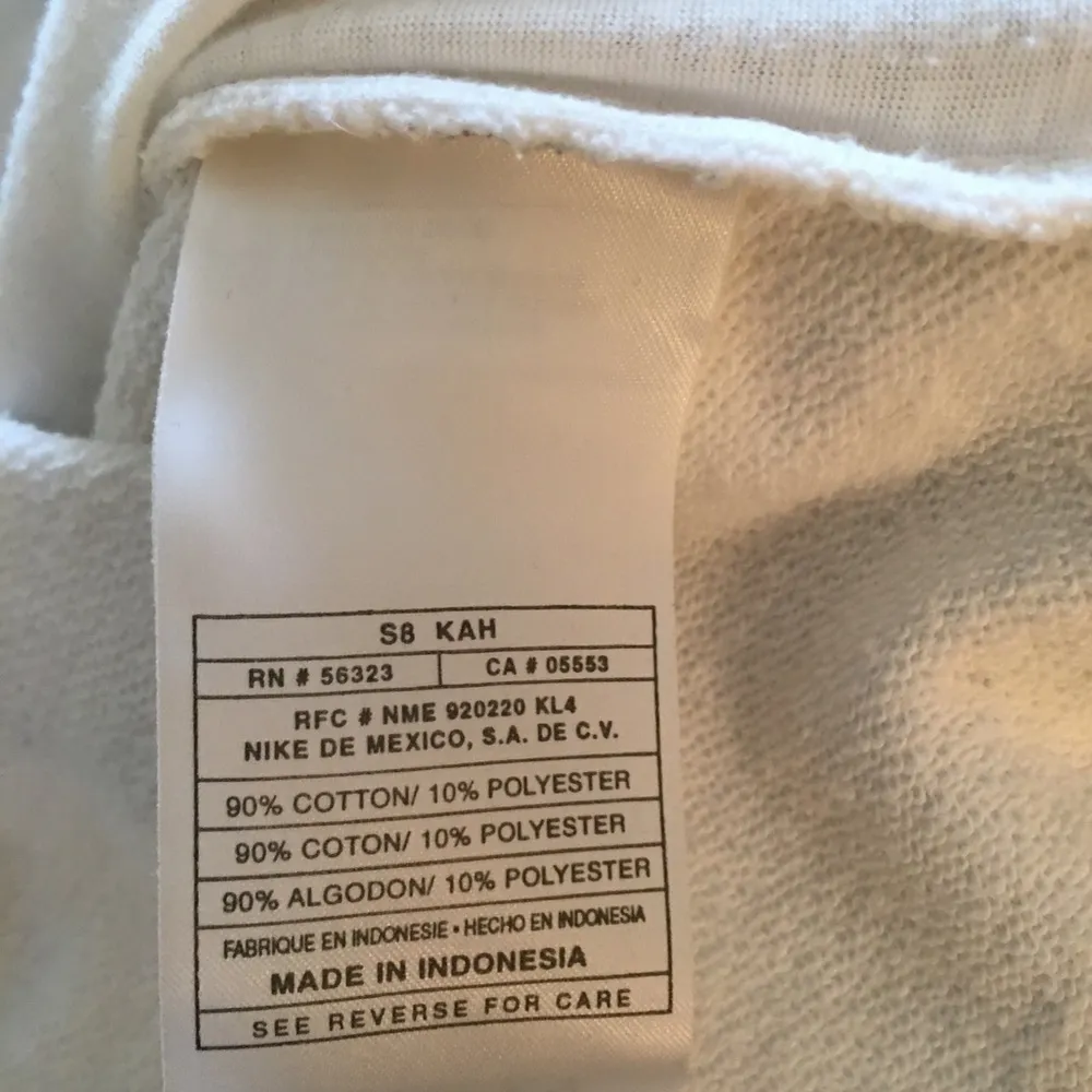 Nike women’s work out  jacket - Image 4