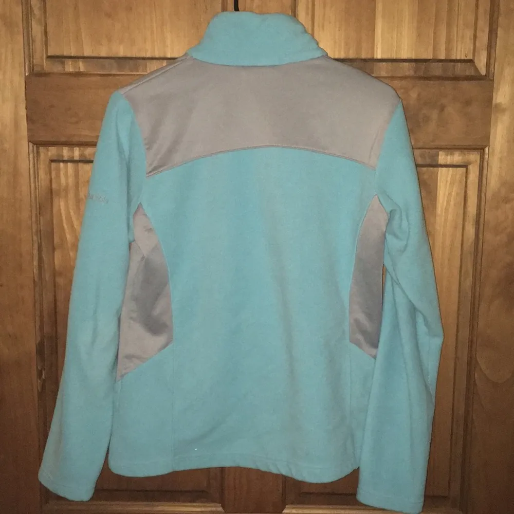 Columbia blue and gray fleece zip up jacket! - Image 6