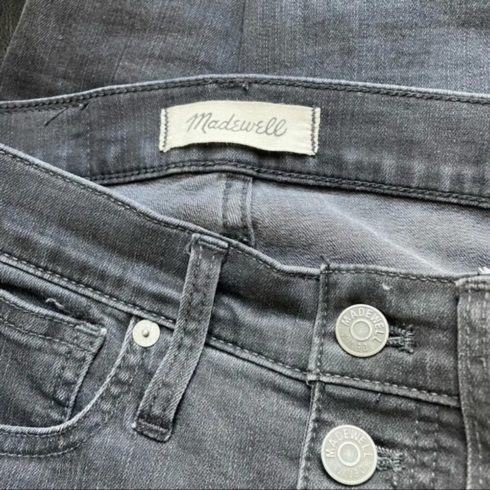 Madewell 10” High Rise Button Fly Skinny Jeans Black Wash Womens Size 23P Petite - Image 5