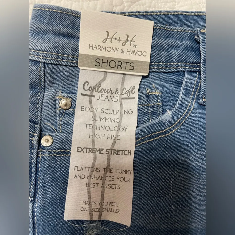 Harmony & Havoc  shorts. Size 14. - Image 3