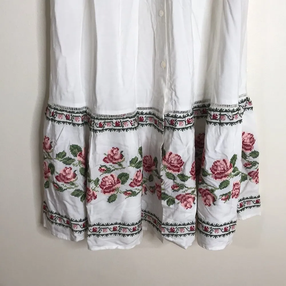 Shore line ladies long maxi skirt with embroidered flowers detail size large - Image 4
