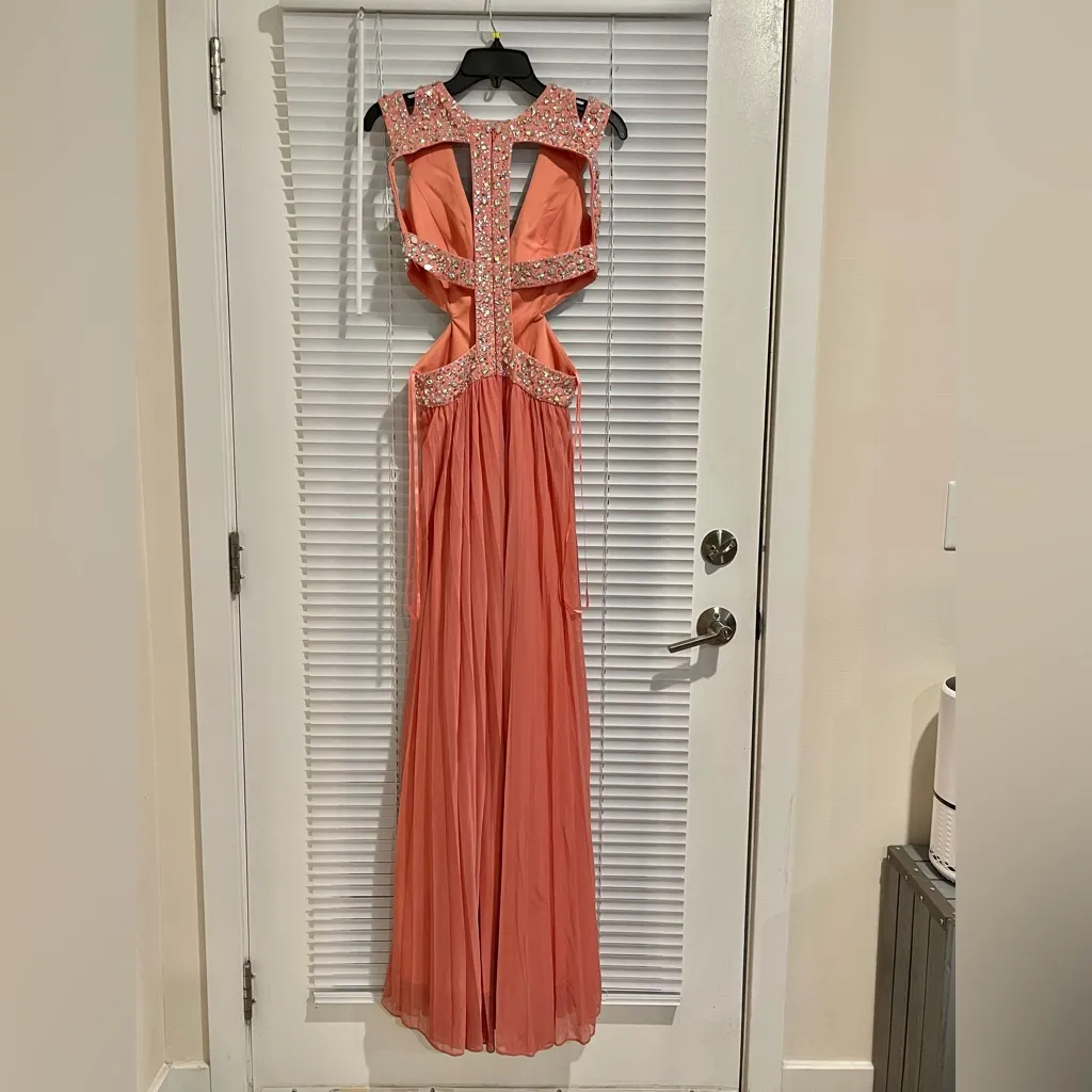 BETSY & ADAM Cut-out Sides A-line V-neck Beading Prom Long Deess - Image 4