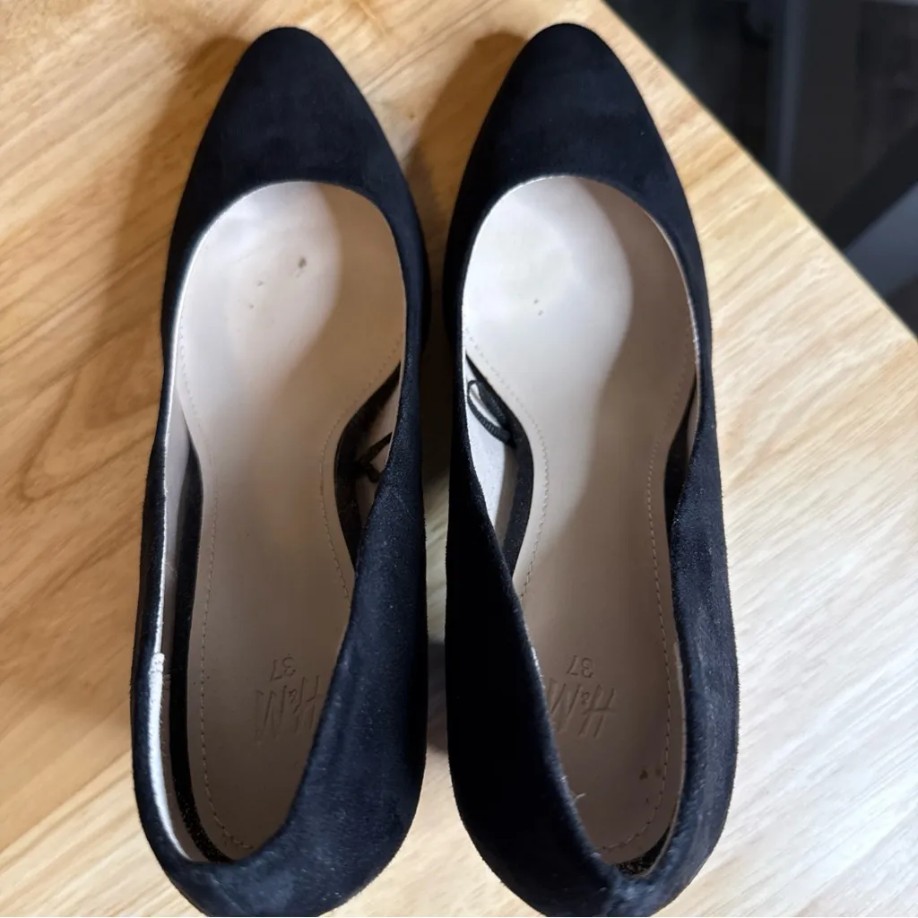 H&M Heels Womens US Size 6 (37) BLACK FAUX SUEDE pumps Y2K Grunge block heel - Image 7