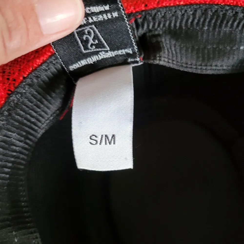 Something special red fedora size small/metal - Image 6