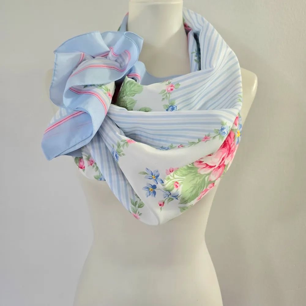 Vintage Avon 1989 Blue & Pink Floral Stripe Cottagecore Square 35" Scarf - Image 2