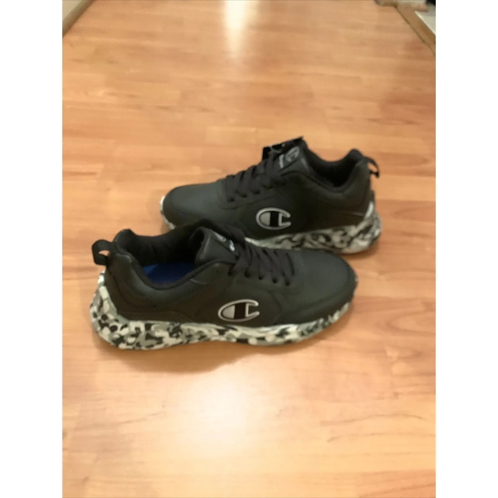 Champion Women's Athletic Shoes Sneakers Size 10 Black Camouflage - Image 3