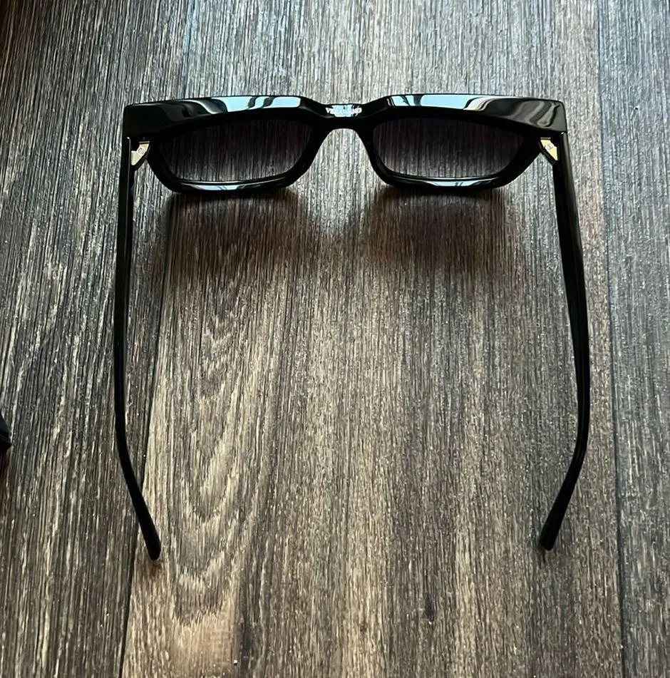 Vera Wang Ayanna Sunglasses - Image 4