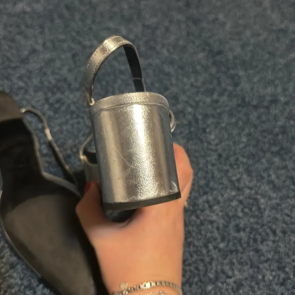 SLINGBACK FLATS black and silver - Image 9