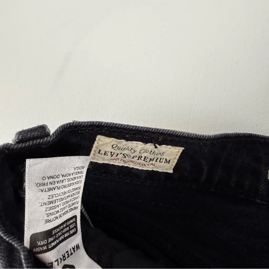 Levi’s Ribcage Straight Black Denim Jean Shorts - Image 4