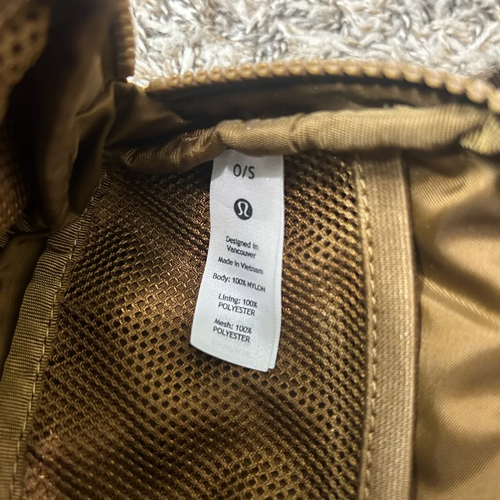 Lululemon Everywhere Belt Bag 1L Burnt Camel - Image 8
