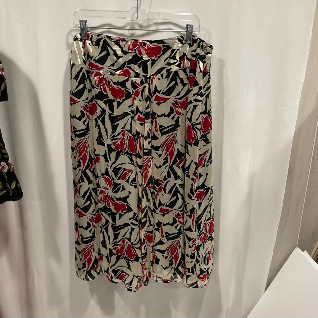 Beautiful vintage 90’s creamy Jones New York silk floral pleated midi skirt - Image 3