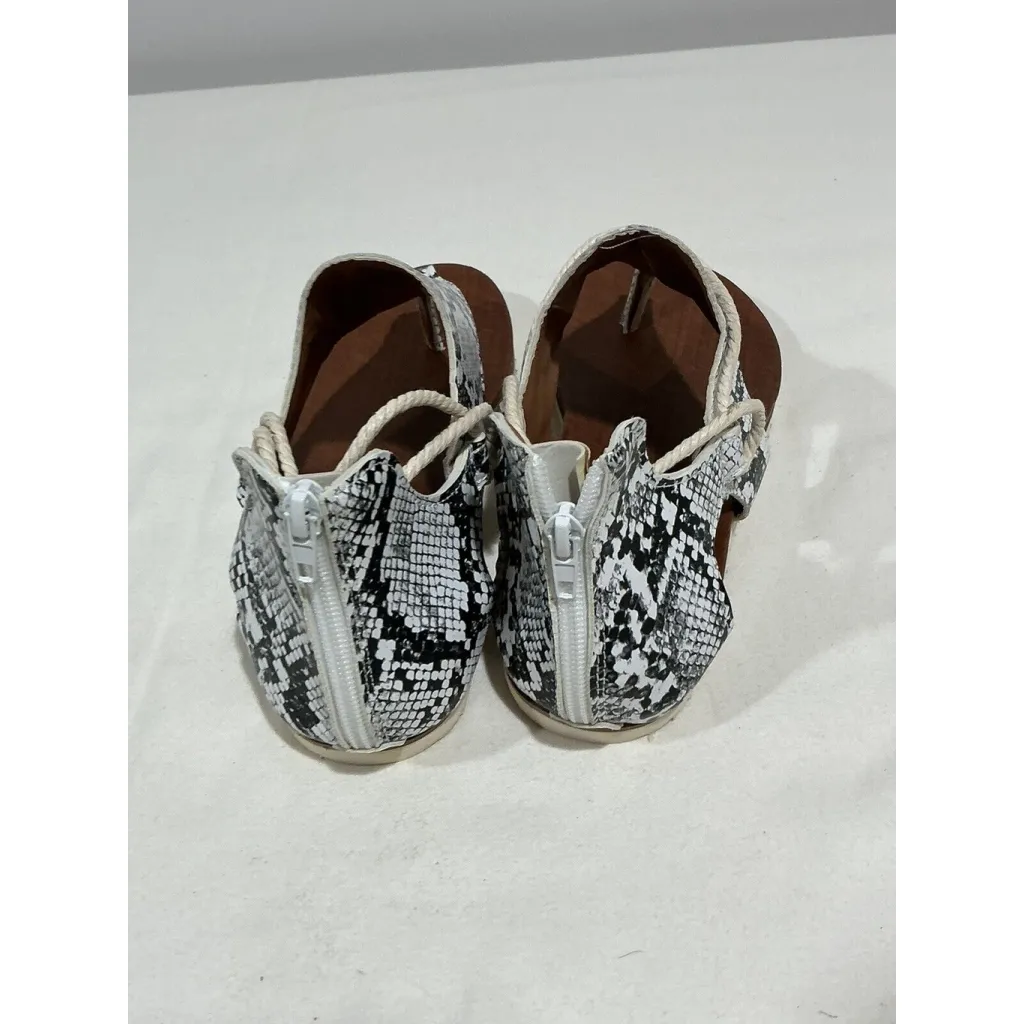 Woman’s Shein Thong Back Zipper Black & White Snake Print Sandals Size 9-9.5 - Image 4