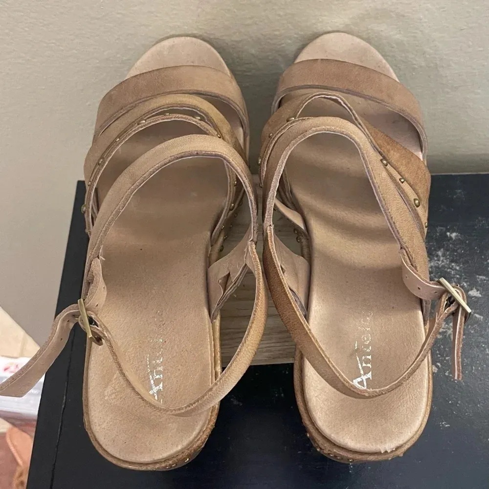 Antelope C21 Wilda Leather Platform Wedge Sandal Tan Studded Size 41 US 10 - Image 9