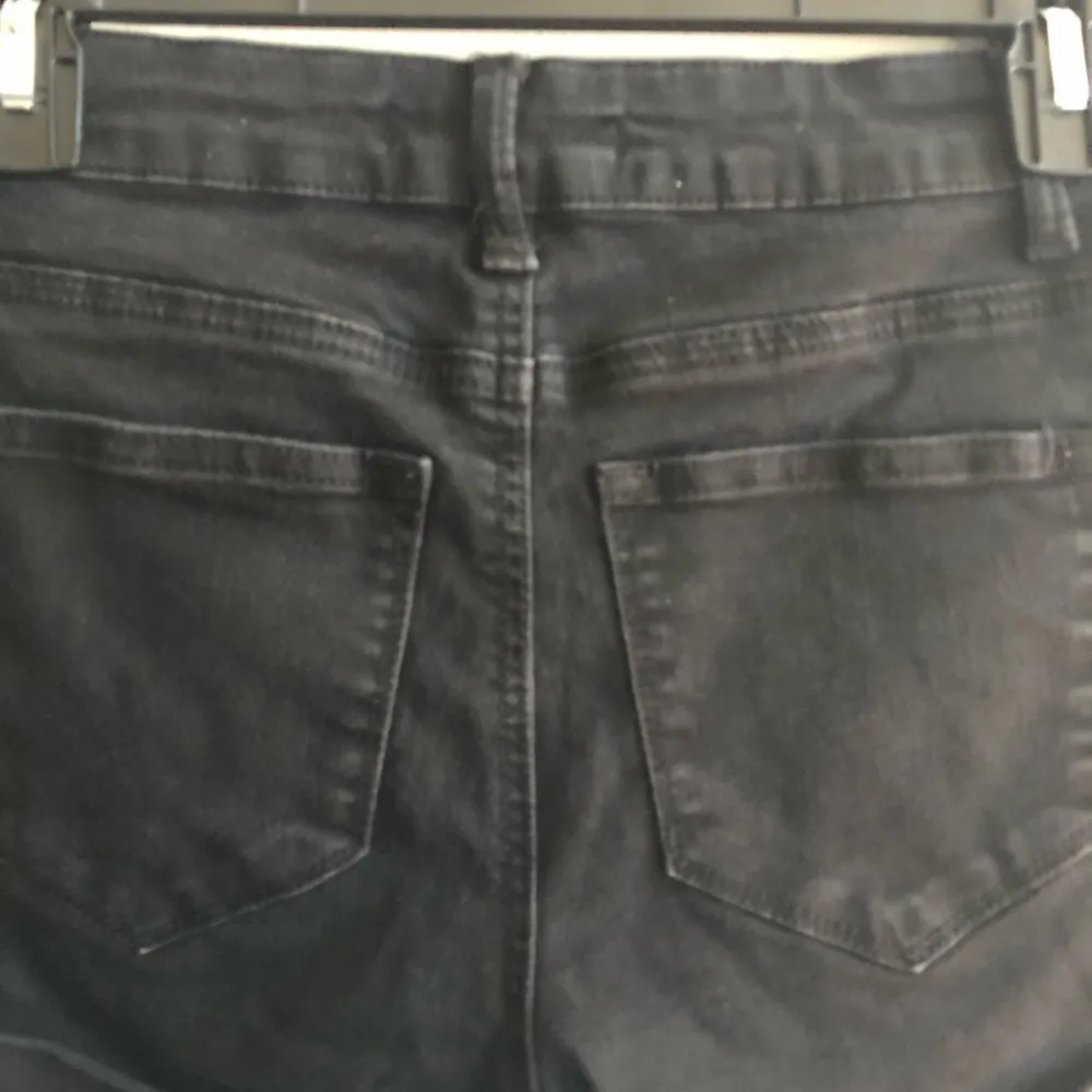 KanCan Shorts Distressed Black Denim Rolled Up Shorts Sz 5/26 EUC Style KC6036BK - Image 8